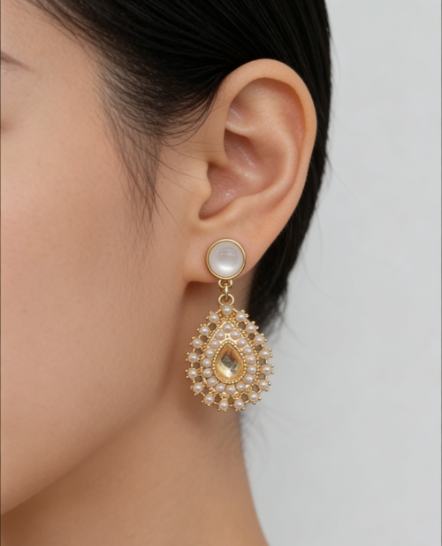 TEARDROP EARRING WITH PEARL