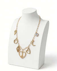 NECKLACE WITH PENDANTS