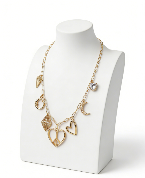 NECKLACE WITH PENDANTS