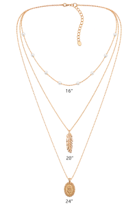 3 Layered Necklace with Small Pendant in Delicate Chain