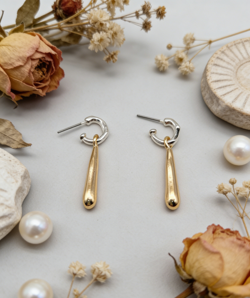 HOOP EARRING WITH BAR IN TWO TONE